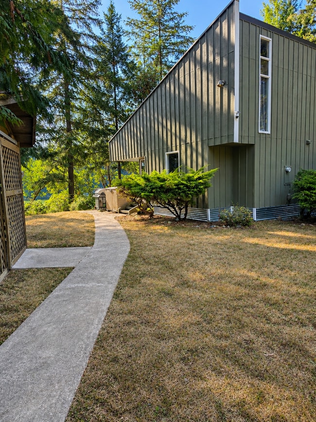 Photo - 17805 Overlake Ct SE