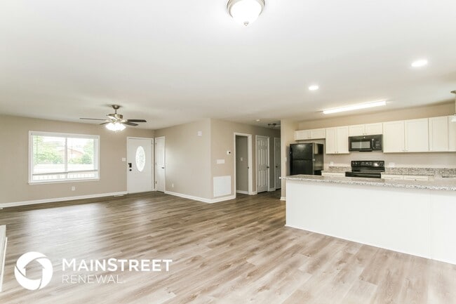 Photo - 16901 Knoxwood Dr