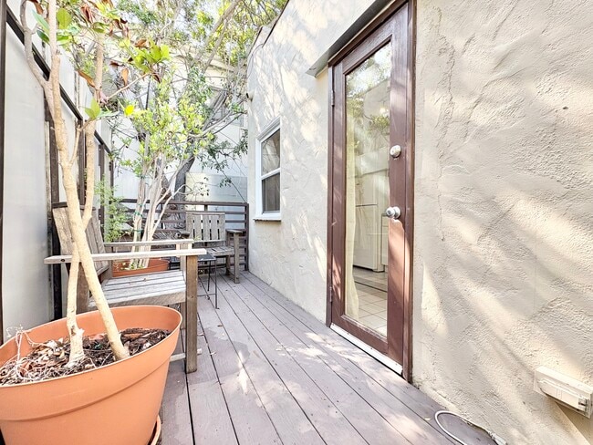 Photo - 2816 Arizona Ave Unidad 2