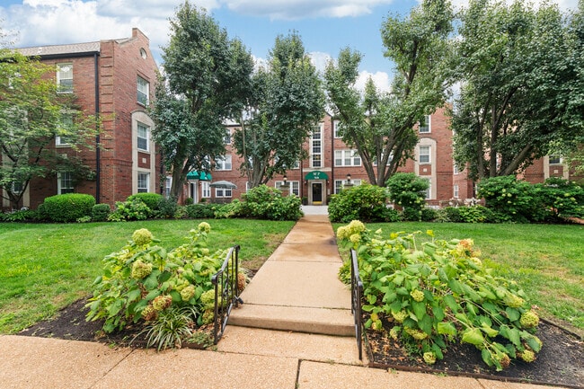 Photo - 7538 Wydown Blvd Unit 1B