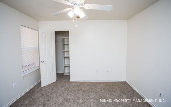 Photo - 906 N Belmont Ave