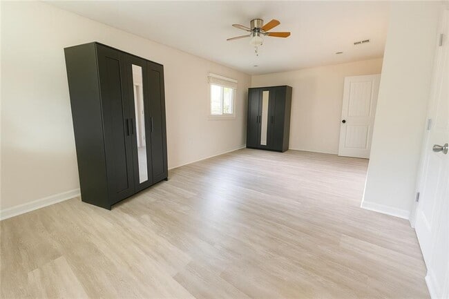 Photo - 1670 Linda Cir