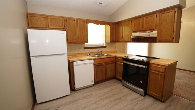 Photo - Cinnamon Ridge – 3 bedrooms and 2 baths