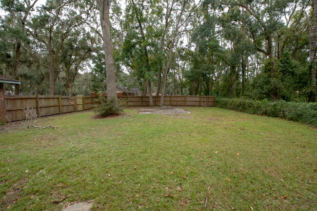 Photo - 831 Devon Drive