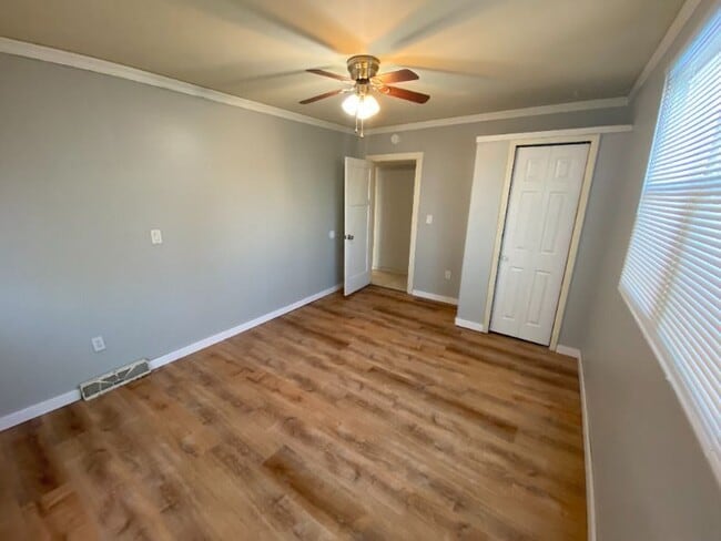 Building Photo - 2146 S Winchester St Rental
