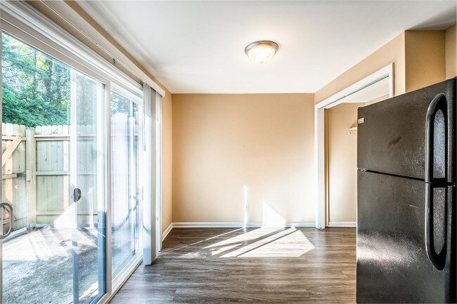 Photo - Woodbridge Apartments