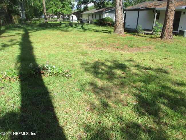 Photo - 305 Old Jennings Rd