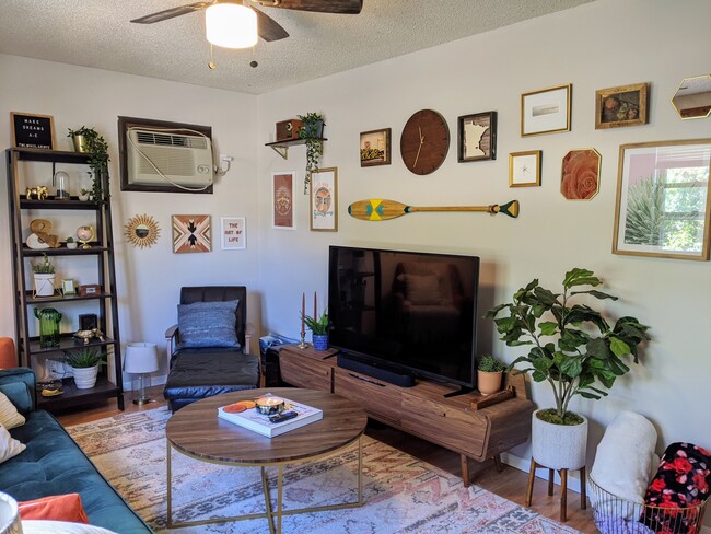 Photo - 680 Juno Ave Unidad B