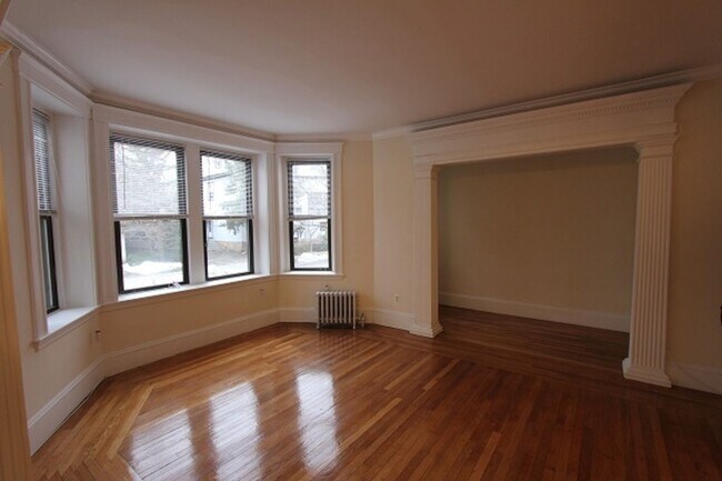 Building Photo - 2 bedroom Brookline @ BU