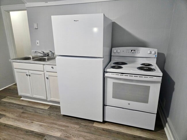 Photo - 409 Cedar St Unit 1/2