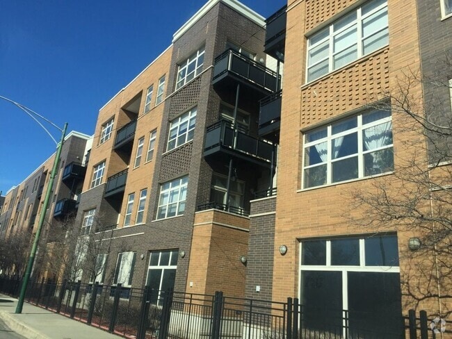 Building Photo - 2935 N Clybourn Ave Unit 302 Rental