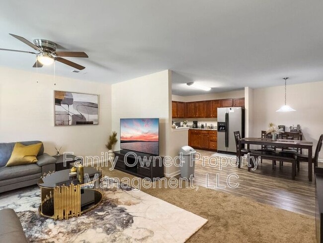 Photo - 204 Wildberry Ln