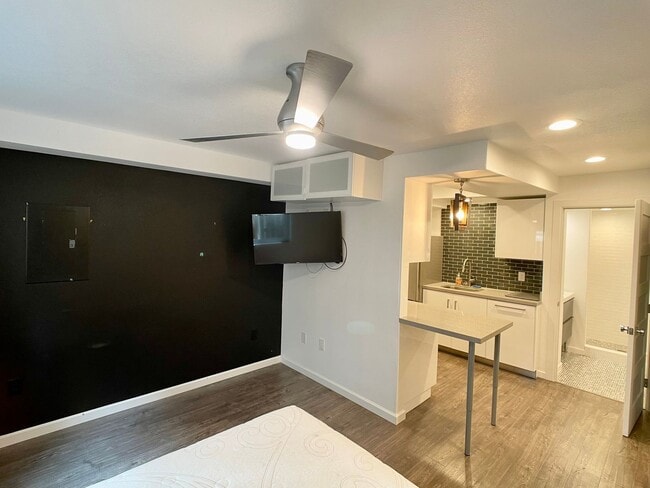 Photo - Furnished Studio in the Campus Area