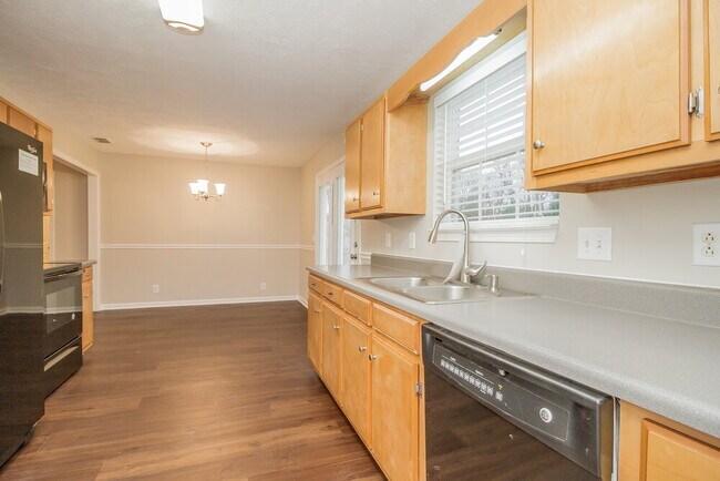 Photo - 1211 Azure Way