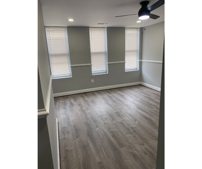 Photo - 210 N Mount St Unit 1A AVAILABLE W/ BATH $850  1A