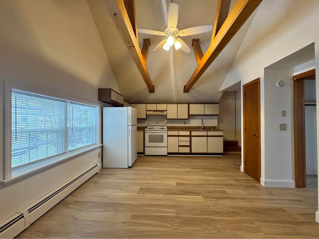 Building Photo - 73 High St Unit 2