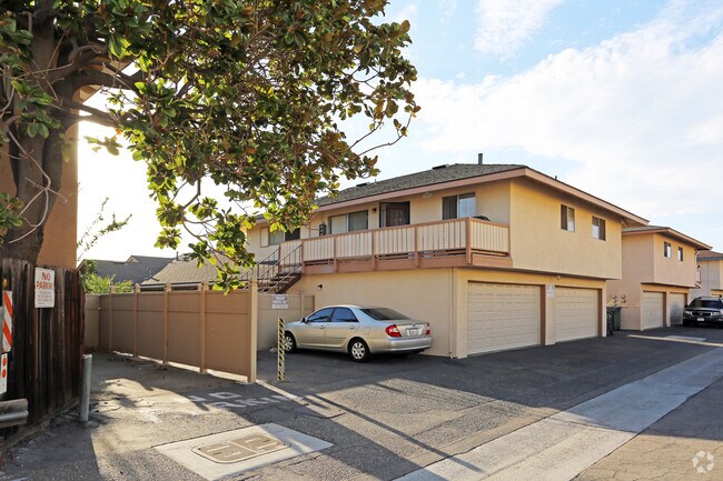 Photo - 16561 Kellog Cir