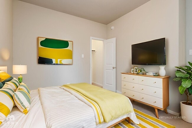 Photo - 114 Axlewood Ct Townhome