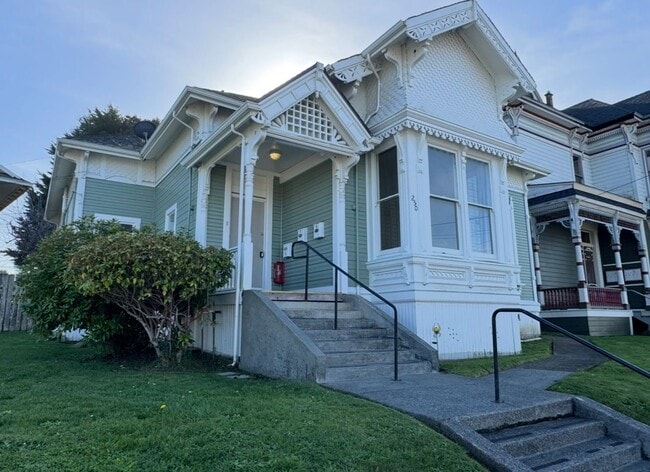 Building Photo - 250 Grant St Unit 1