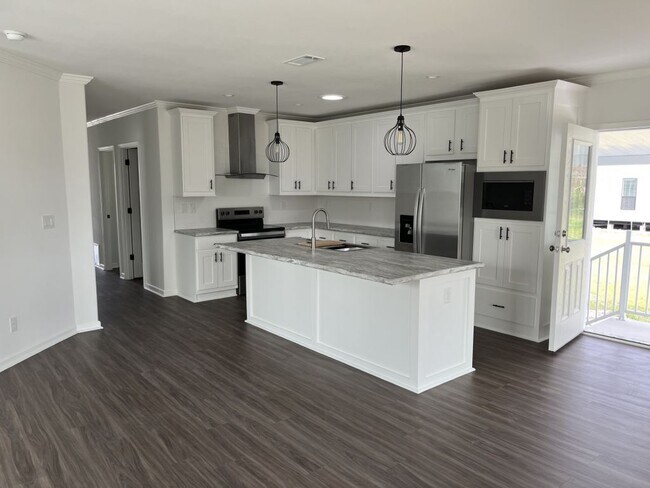 3547 Vine Trl