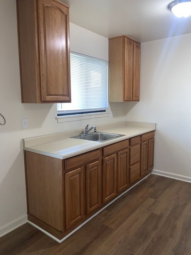Photo - 1229o Unit B