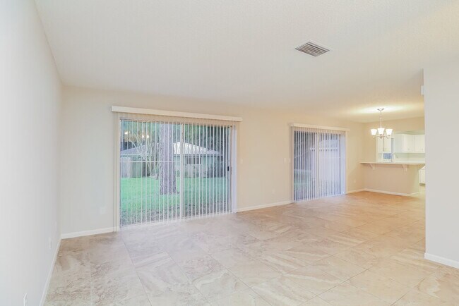 Photo - 1091 Mindello Ave