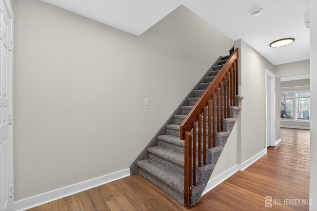 Photo - 172 Nathan Dr