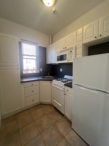 Building Photo - 149 Park Dr Unit 12A