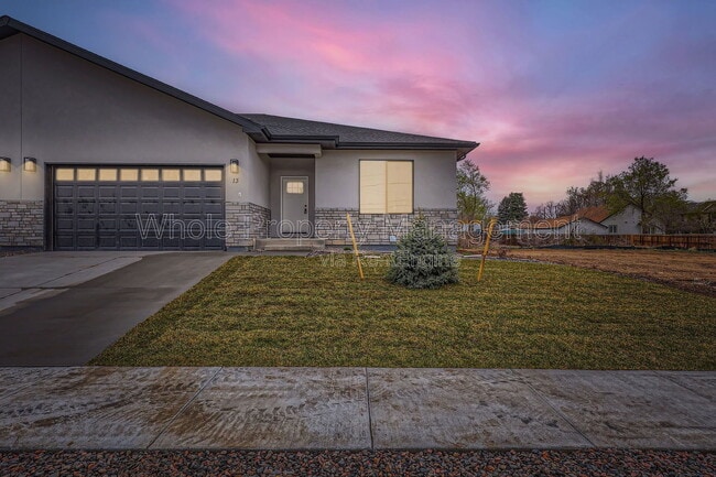 Building Photo - 31 S Gray St