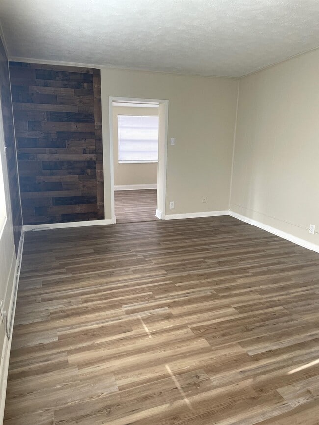 Photo - 9 Dr R.B. Hayling Pl