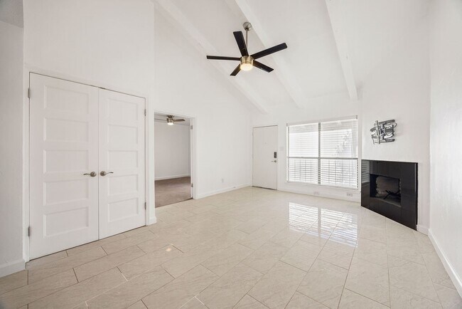 5711 Sugar Hill Dr Unit 32