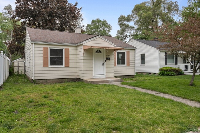 Photo - 1129 W Beale St