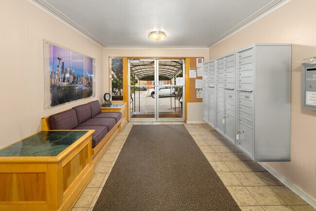 Photo - 1800 Taylor Ave N Unidad 112