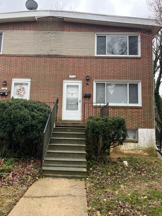 Building Photo - 1005 Cedarcroft Rd Unit Cedarcroft Apt #2