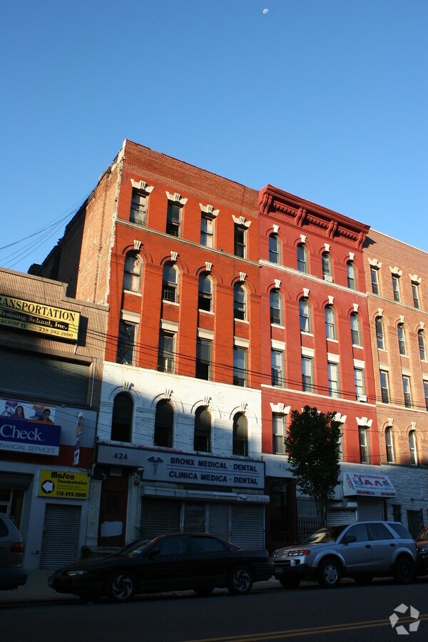 Photo - 424 E 138th St Apartments