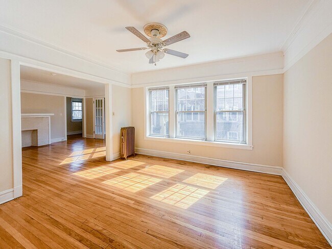 Photo - 3821 N Lawndale Ave Unit 1