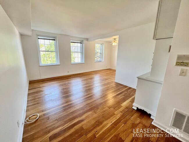 Photo - 3620 38th St NW Unit #D262