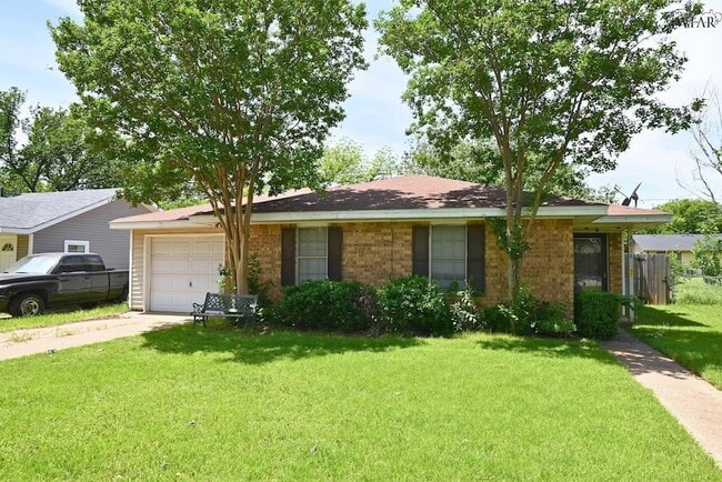 Building Photo - 2814 McGaha Ave