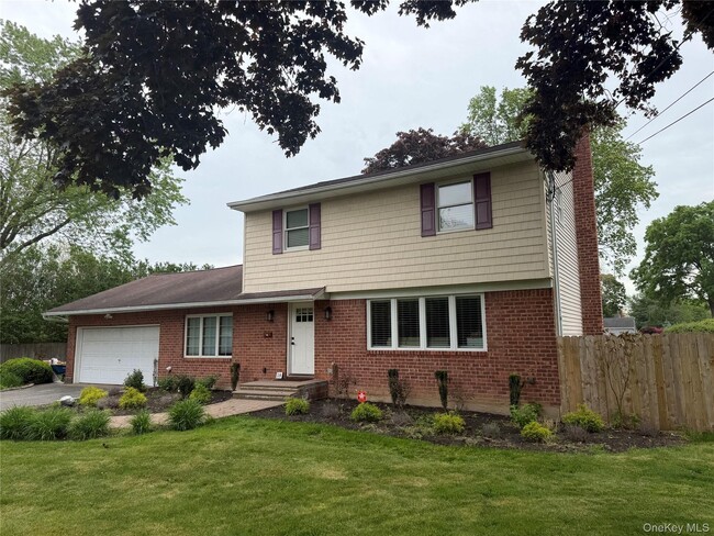 Building Photo - 18 Amalia Ln