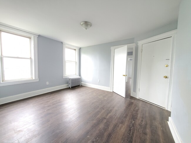 102 Grant Ave 3R - 105 Grant Ave Unit 3R