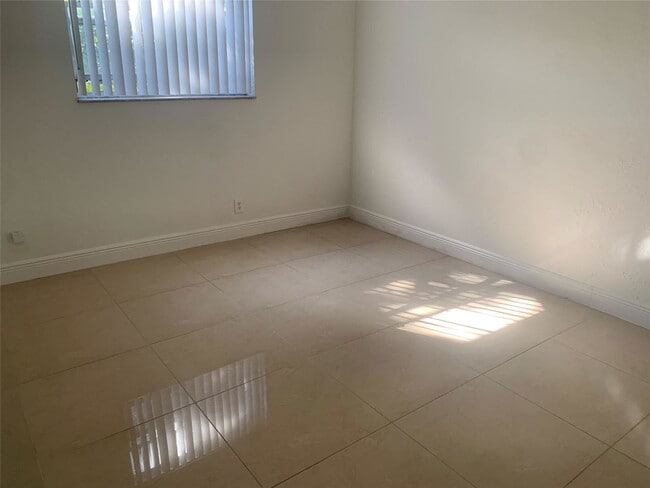 Photo - 8704 NW 35th St Unit 108