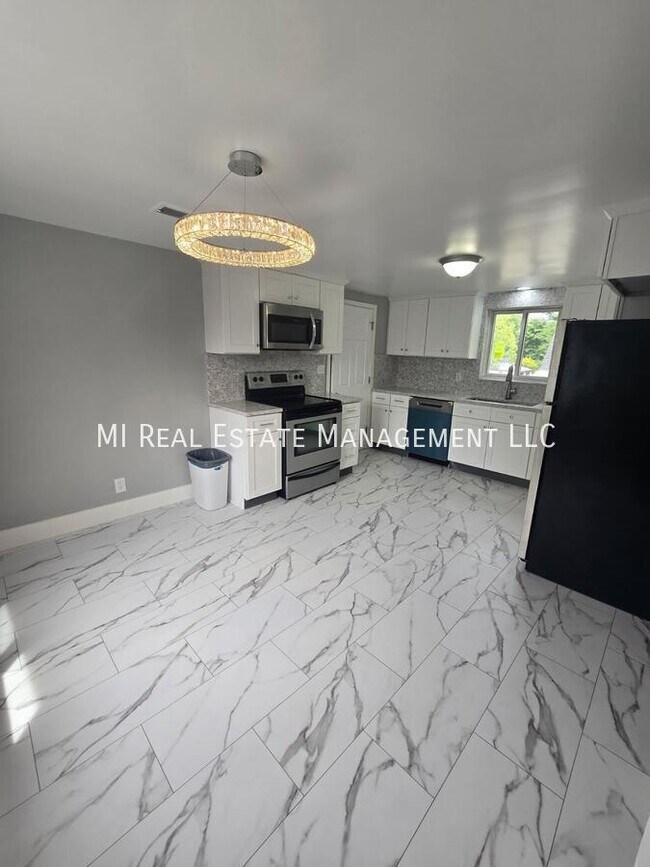 Photo - 37 W McKinley Ave