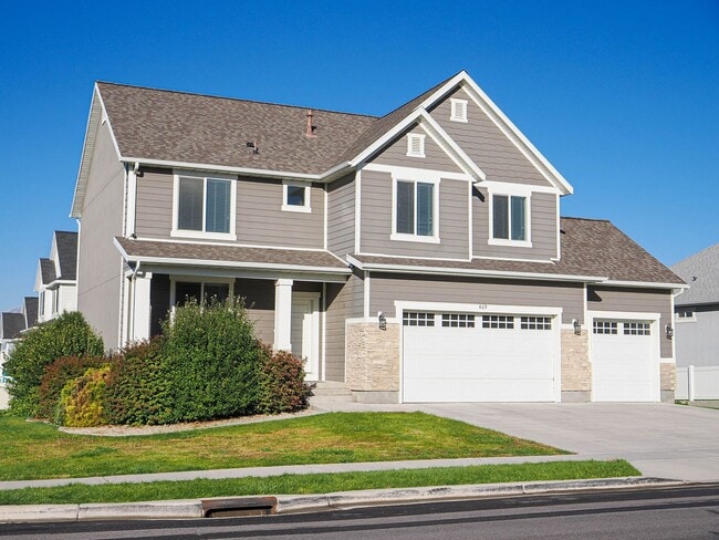Photo - 4-bedroom, 2.5 bathroom Home