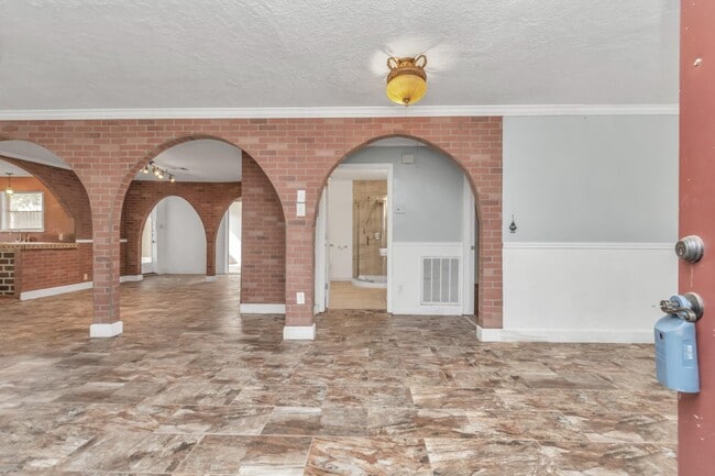 Photo - 602 Everett St