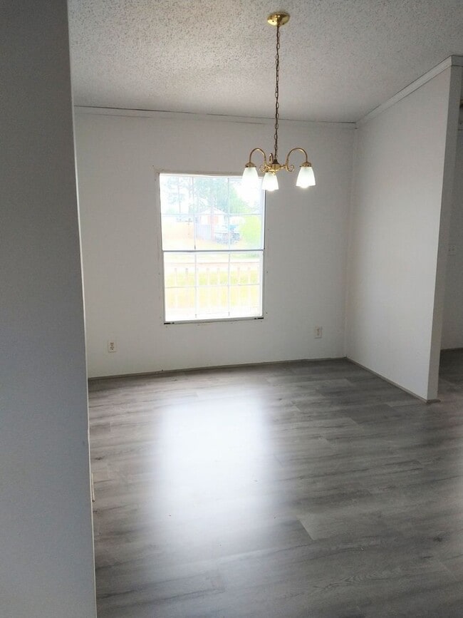 Photo - 239 Castlebury Ln