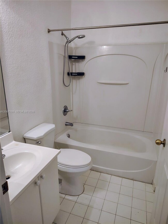 Photo - 6990 NW 179th St Unidad 101-2