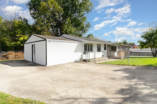 Photo - Cute and Cozy 3 Bed 1 Bath Home