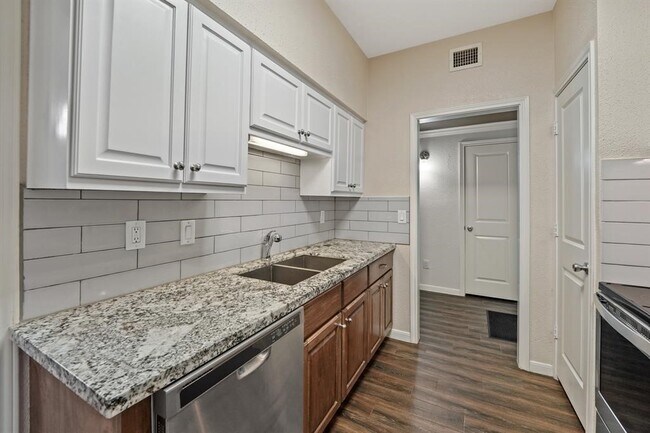 2400 N Braeswood Blvd Unit 111