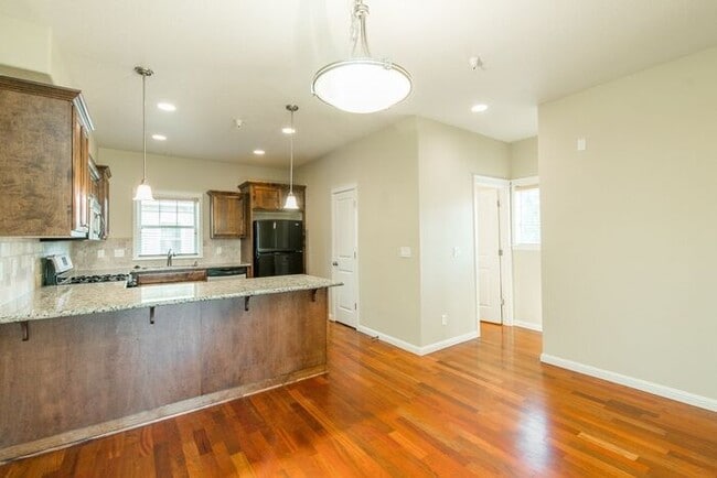 Photo - Now Waitlisting! Springwater Corridor 3-Bedroom Townhome For Rent.