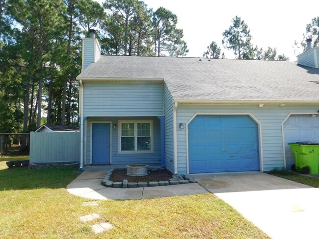 Building Photo - REMODLED